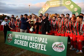 Canabarrense/Titulares comemorou muito