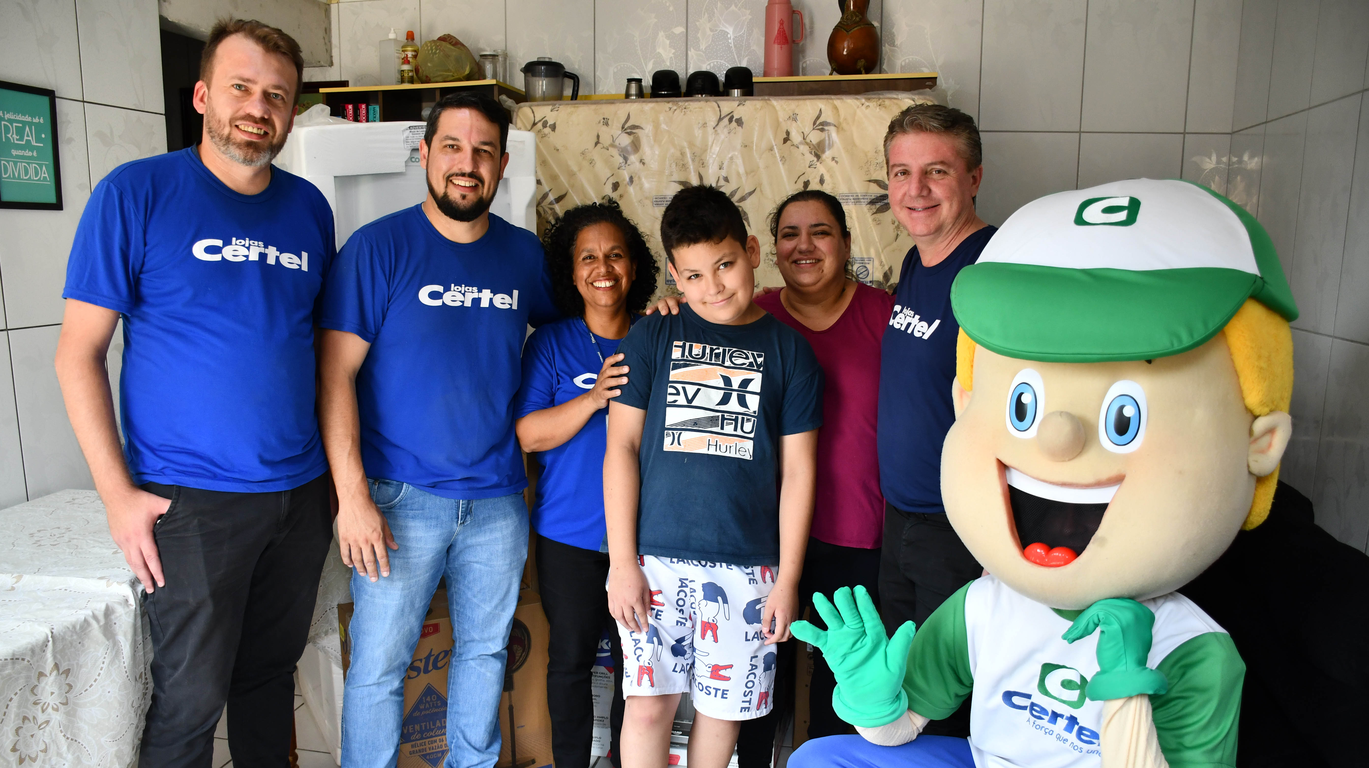 Enfermeira de Santa Maria ganhou um caminhão de prêmios da Certel