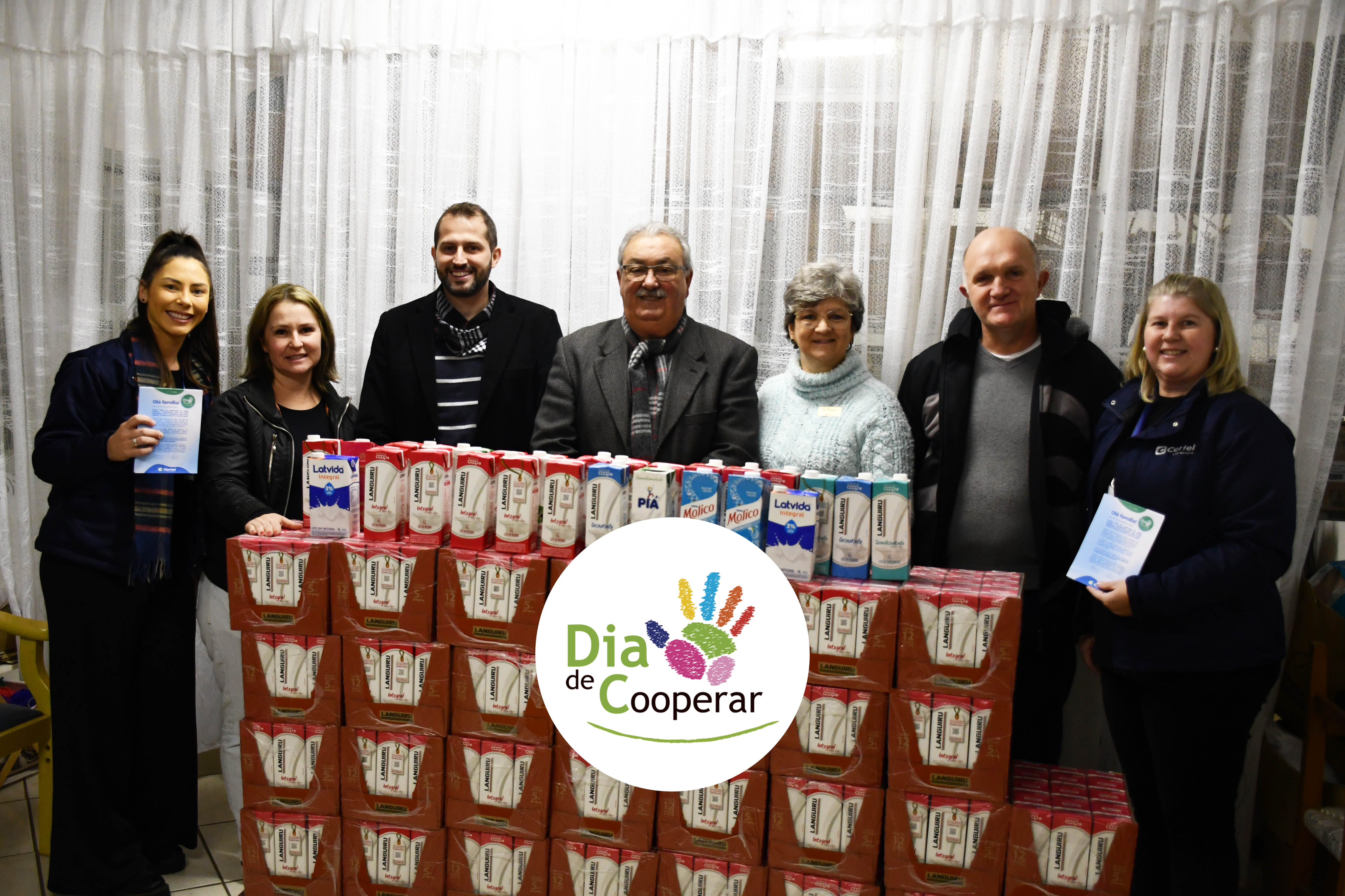 Dia de Cooperar: Certel doa 500 litros de leite para Horta Comunitária de Teutônia