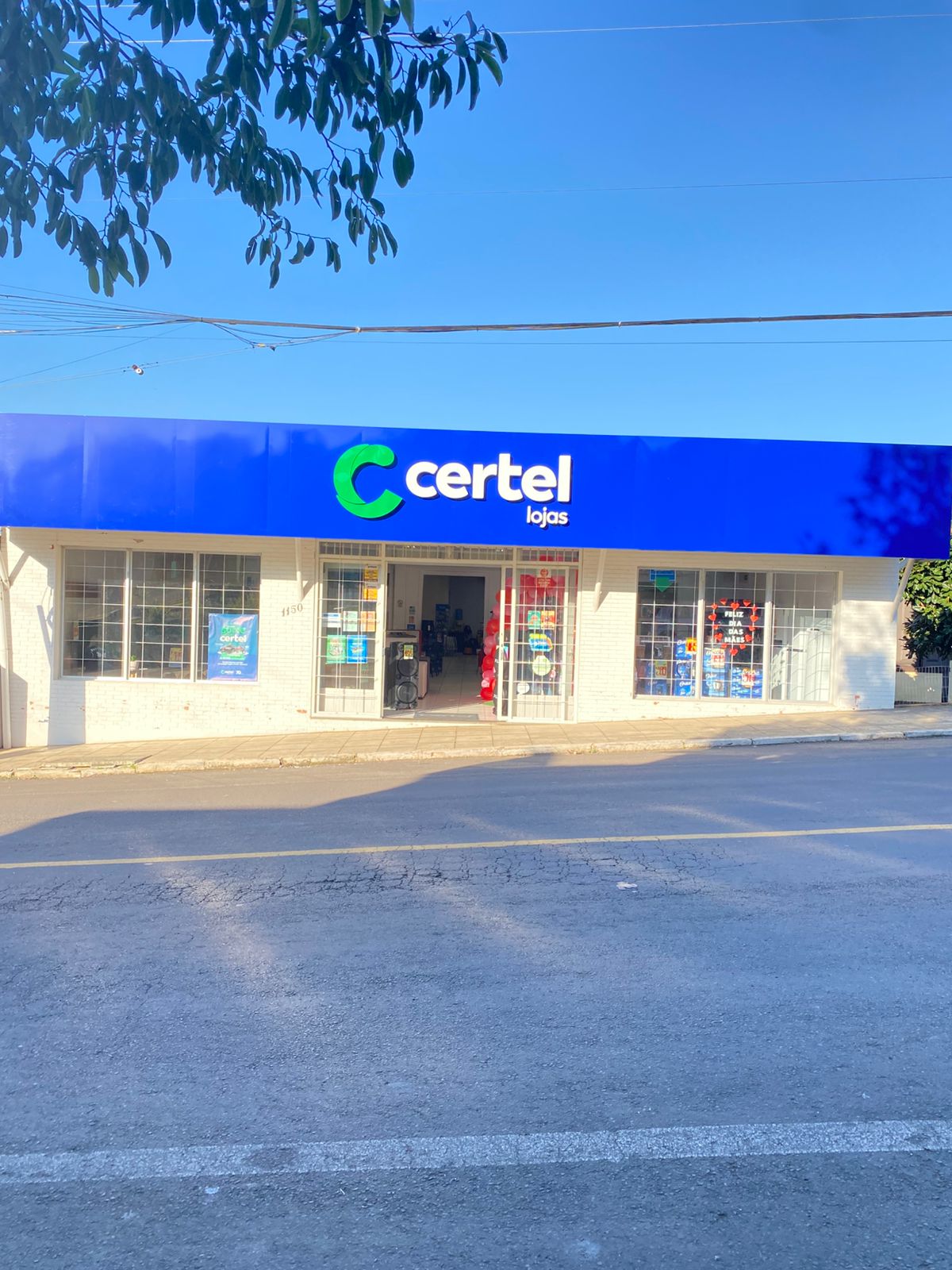 Fachada Lojas Certel