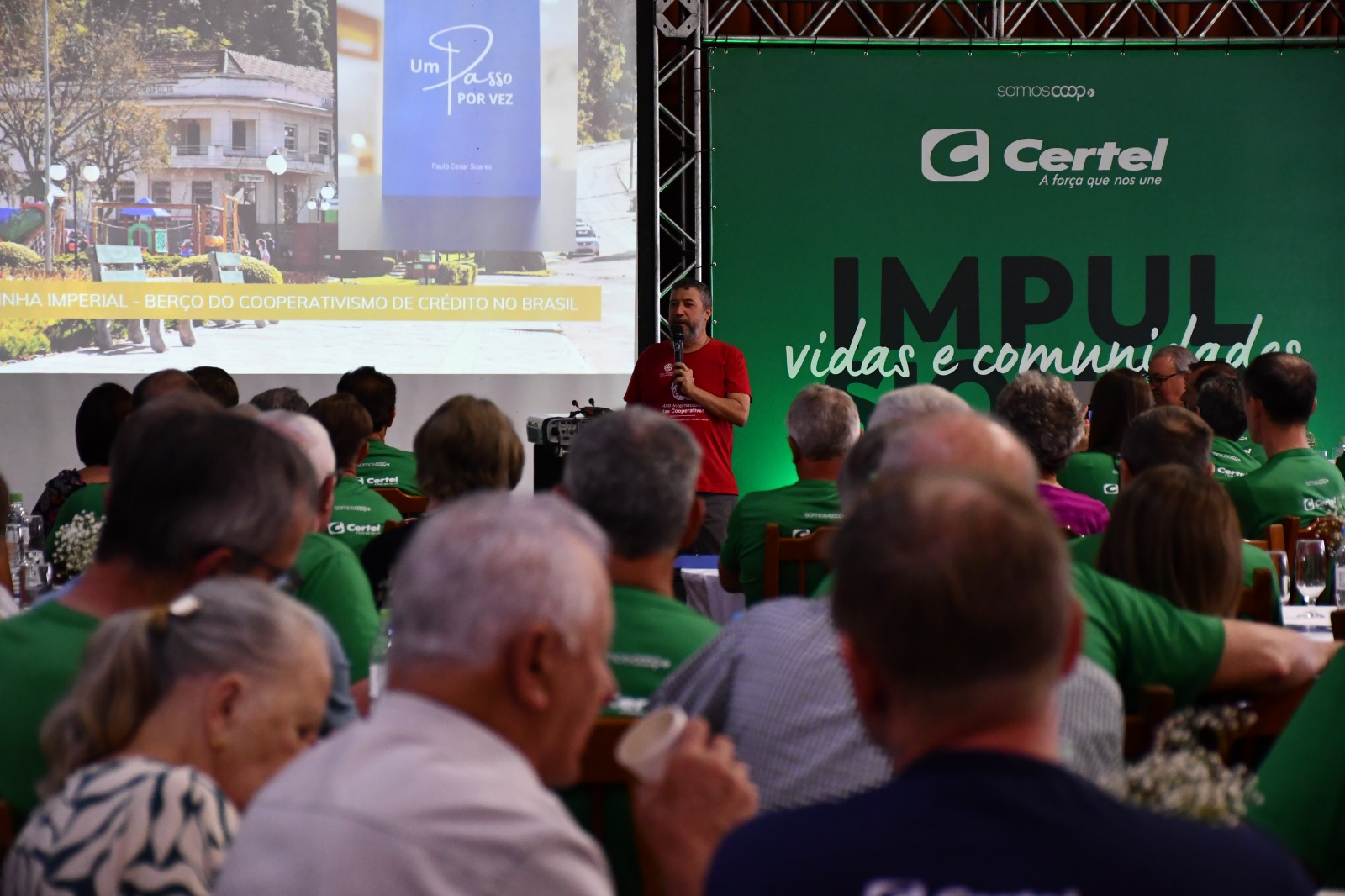 Soares enalteceu a história do Cooperativismo e o importante papel do Padre Theodor Amstad