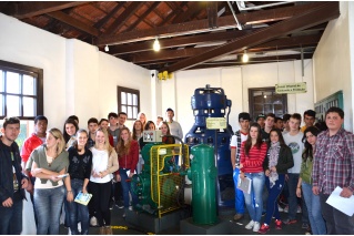 Aprendizes cooperativos visitam Certel e Certel Energia