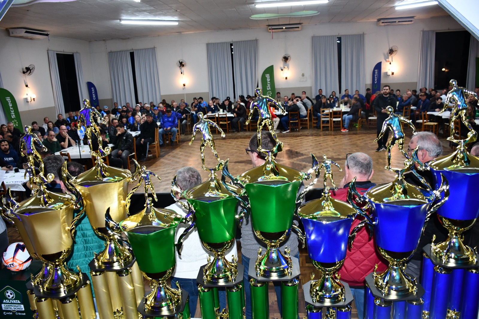 Desportistas ouviram atentamente às considerações sobre o campeonato