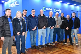 Lideranças como o prefeito, Renato Altmann, visitaram o estande
